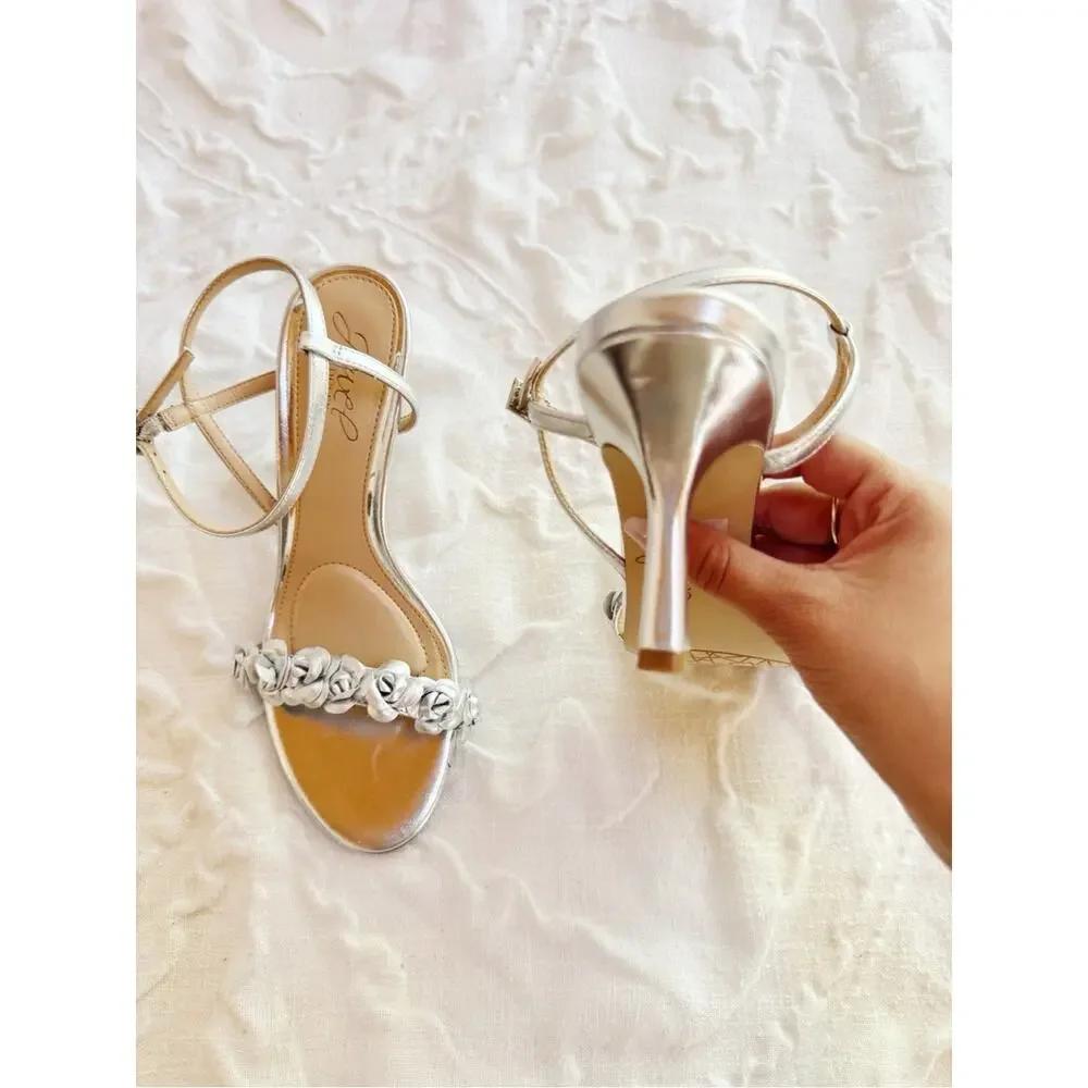 Badgley Mischka Saylor Ankle Strap Sandal Size 6 New